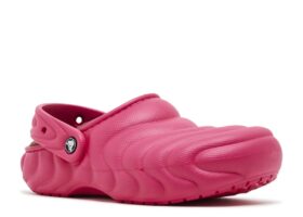 Crocs Classic Lined Clog ‘Dragon Fruit’