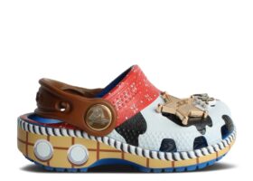 Toy Story x Classic Clog Bebek ‘Woody’